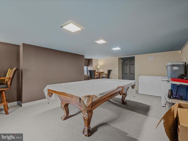 203 S GEORGE ST, Charles Town, WV 25414