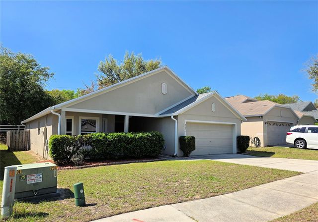 2076 NEWTOWN ROAD, Groveland, FL 34736