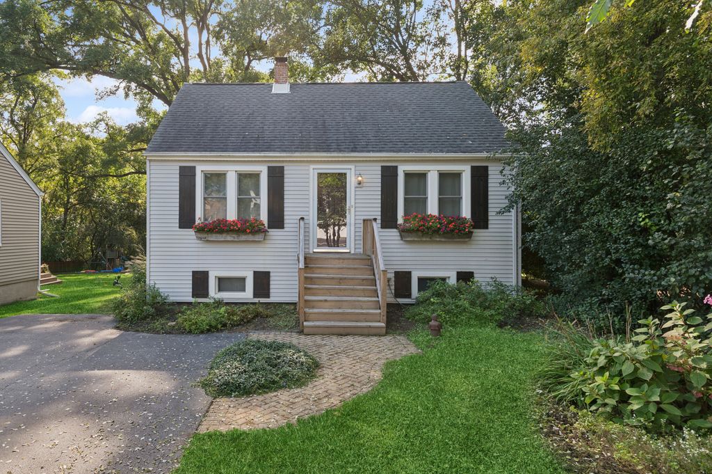 26W125 Jewell Road, Wheaton, IL 60187 — exterior