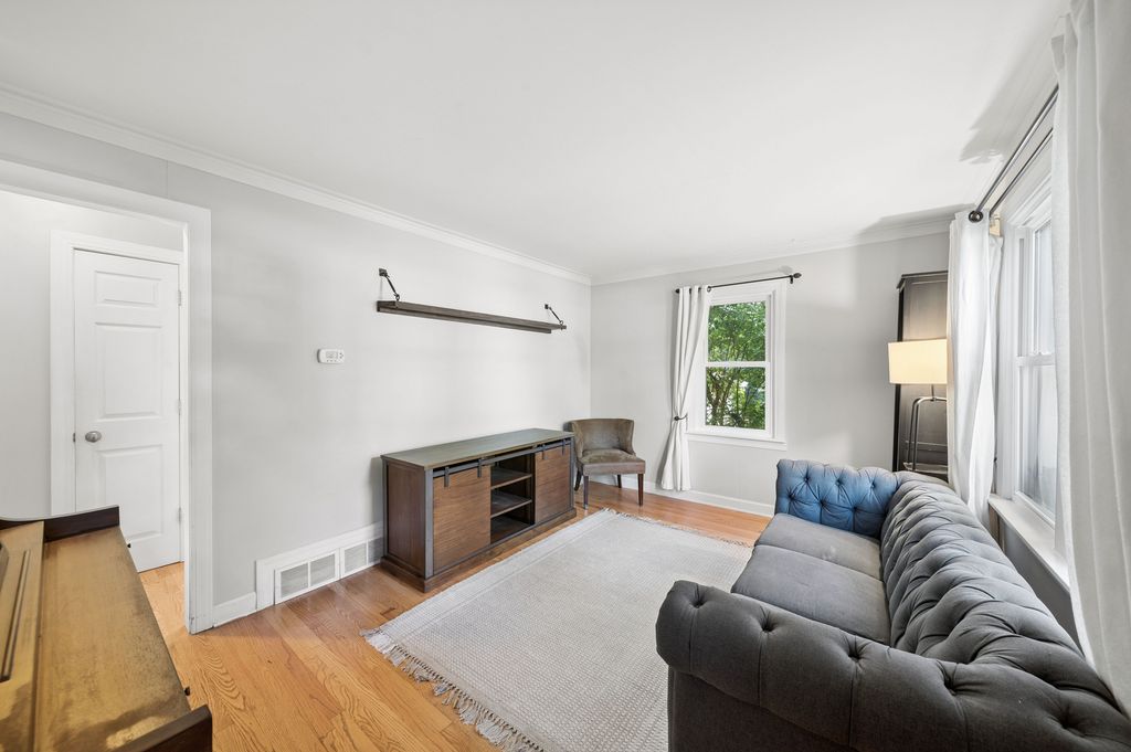 26W125 Jewell Road, Wheaton, IL 60187 — photo 2