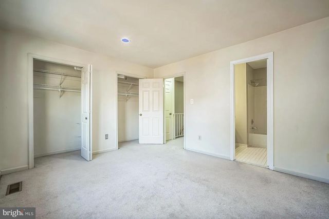 948 S ROLFE ST, Arlington, VA 22204