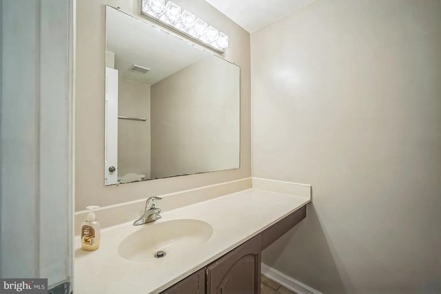 948 S ROLFE ST, Arlington, VA 22204