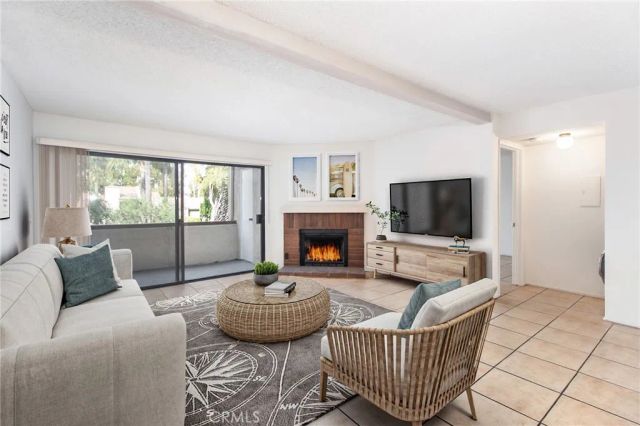 21500 Califa 97, Woodland Hills, CA 91367