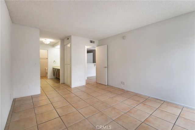 21500 Califa 97, Woodland Hills, CA 91367