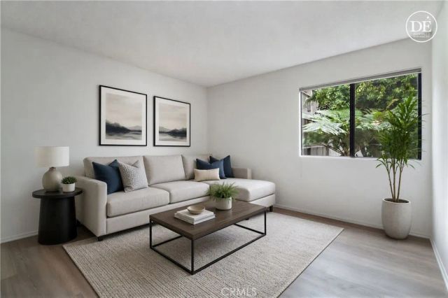 21500 Califa 97, Woodland Hills, CA 91367