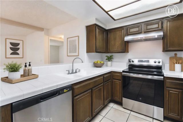 21500 Califa 97, Woodland Hills, CA 91367