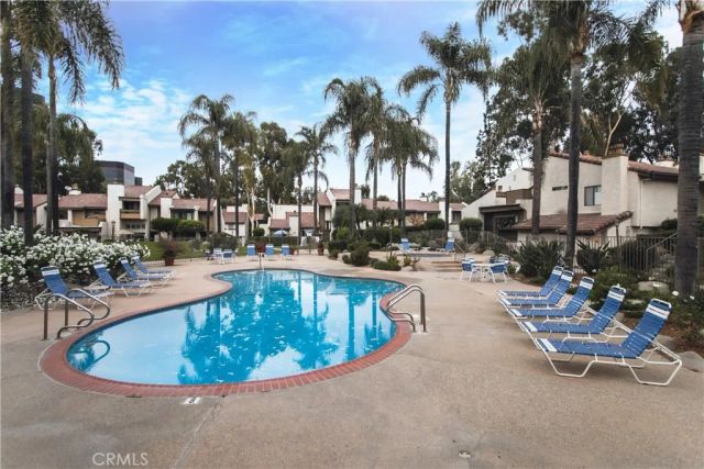 21500 Califa 97, Woodland Hills, CA 91367