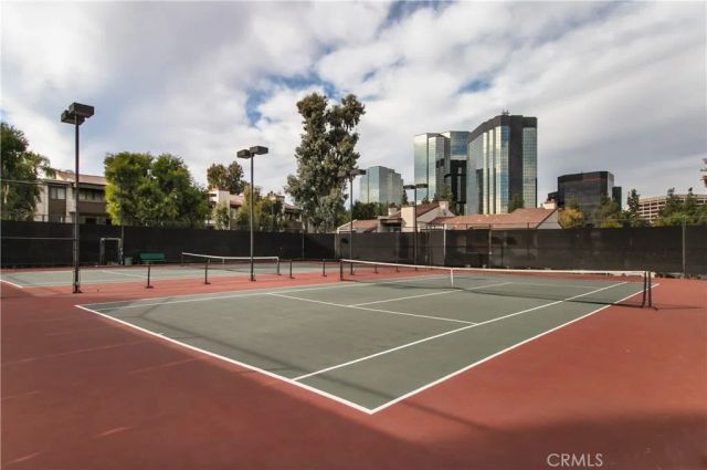 21500 Califa 97, Woodland Hills, CA 91367