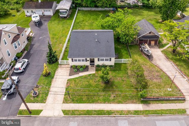 418 EUCLID AVE, Maple Shade, NJ 08052