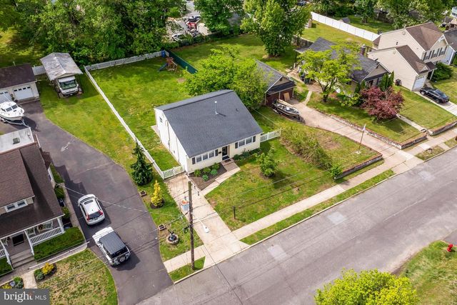418 EUCLID AVE, Maple Shade, NJ 08052