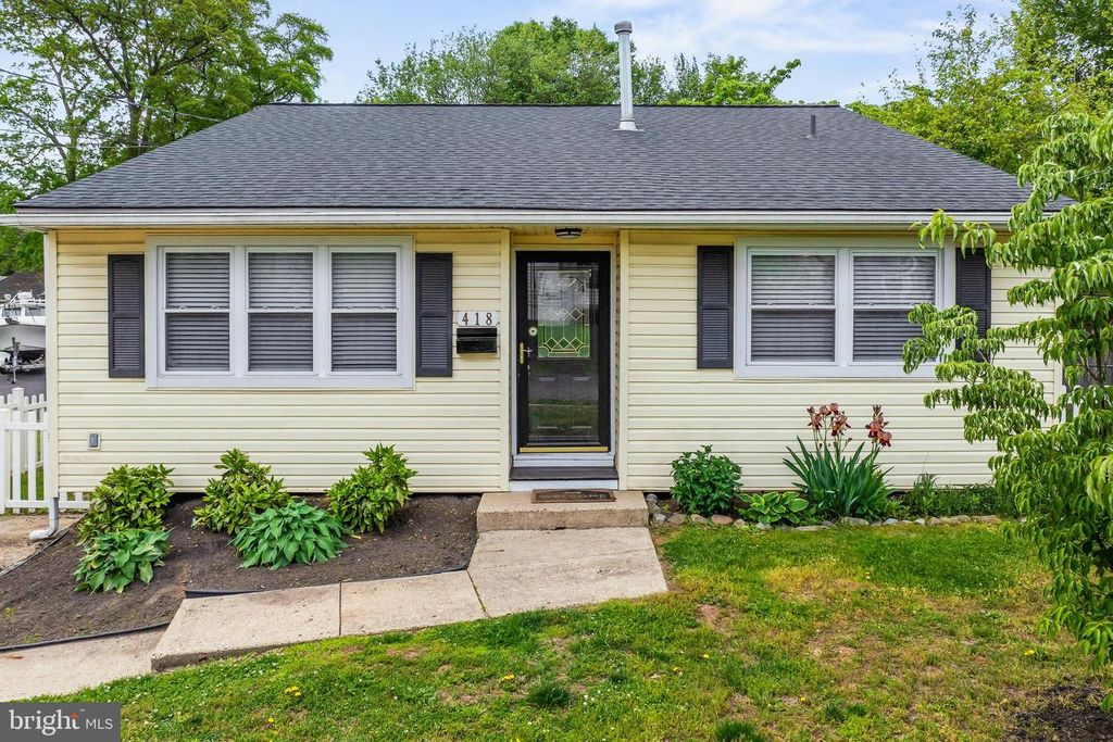 418 EUCLID AVE, Maple Shade, NJ 08052
