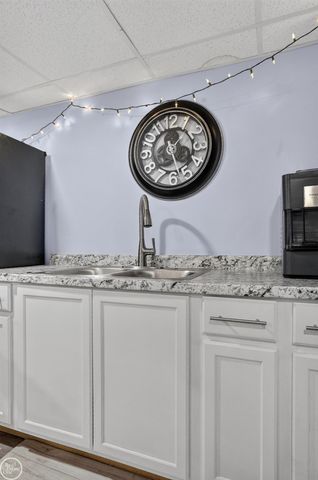 20415 Balmoral Drive, Macomb, MI 48044