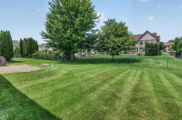 20415 Balmoral Drive, Macomb, MI 48044