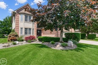 20415 Balmoral Drive, Macomb, MI 48044