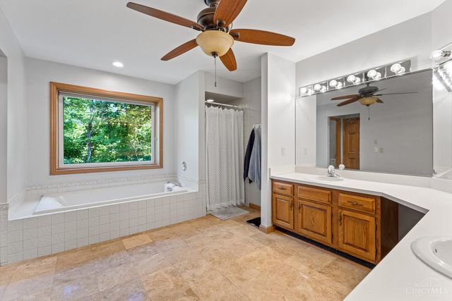 10720 Weather Stone Court, Symmes Twp, OH 45140