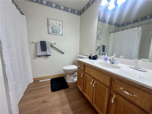 508 Quail Creek Drive, Odessa, MO 64076