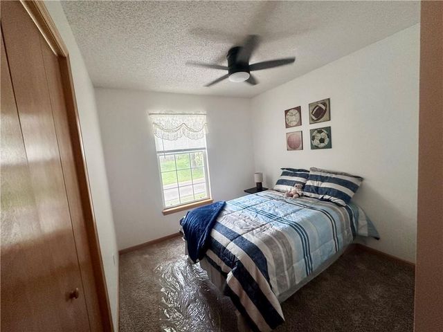 508 Quail Creek Drive, Odessa, MO 64076