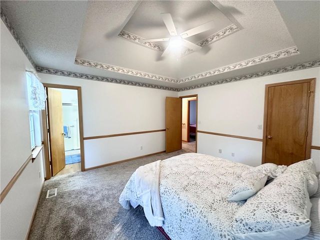 508 Quail Creek Drive, Odessa, MO 64076