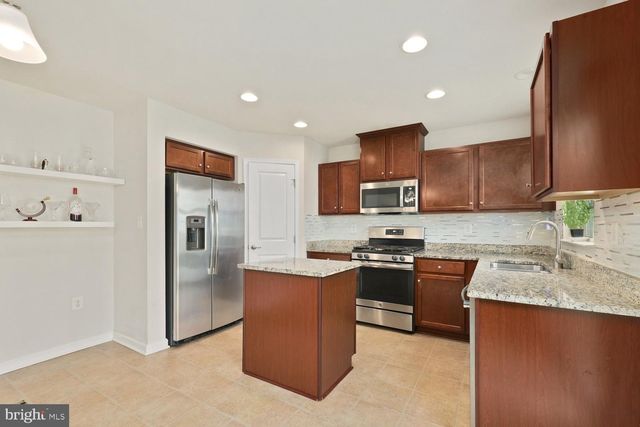 9103 WOOD CREEK CIR, Fredericksburg, VA 22407