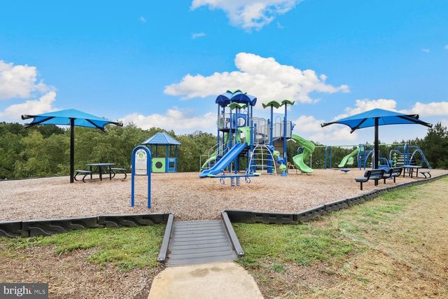 9103 WOOD CREEK CIR, Fredericksburg, VA 22407