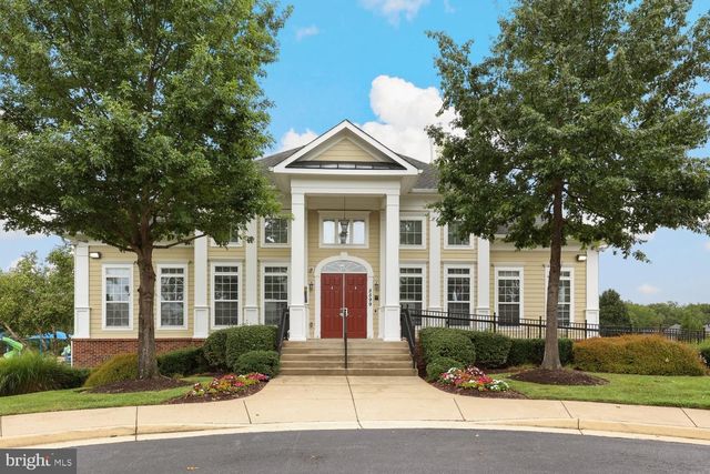 9103 WOOD CREEK CIR, Fredericksburg, VA 22407