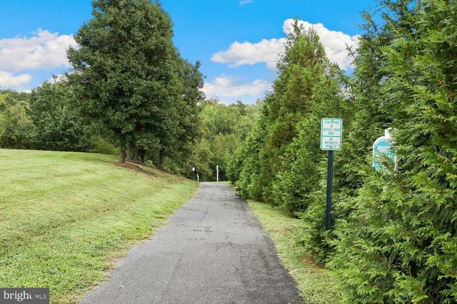 9103 WOOD CREEK CIR, Fredericksburg, VA 22407