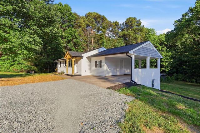 2512 Oak Ridge Road, Oak Ridge, NC 27310
