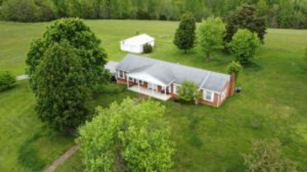 15917A Moneta RD, Moneta, VA 24121