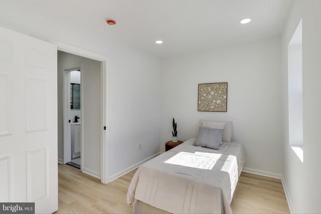 1721 L ST NE, Washington, DC 20002