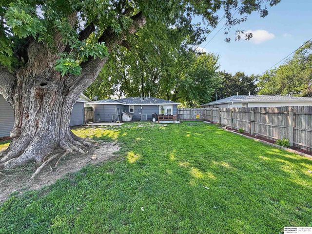 221 Voss Road, Grand Island, NE 68801