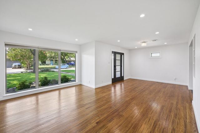 9918 Coldwater Circle, Dallas, TX 75228