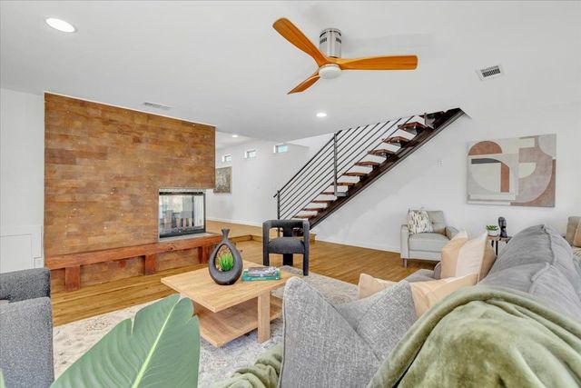 9918 Coldwater Circle, Dallas, TX 75228