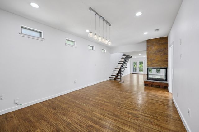 9918 Coldwater Circle, Dallas, TX 75228