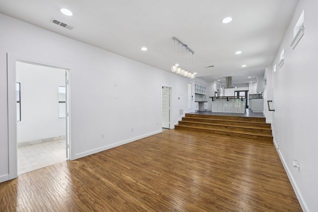 9918 Coldwater Circle, Dallas, TX 75228