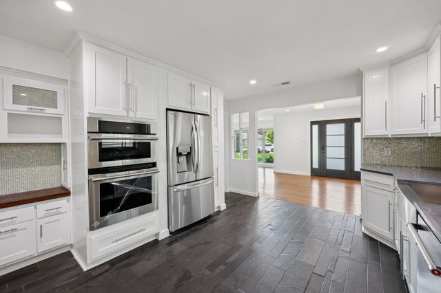 9918 Coldwater Circle, Dallas, TX 75228