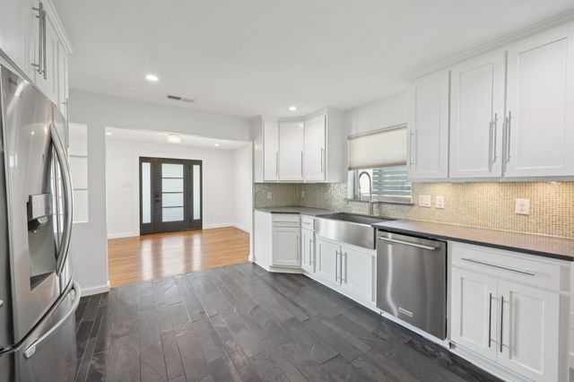 9918 Coldwater Circle, Dallas, TX 75228