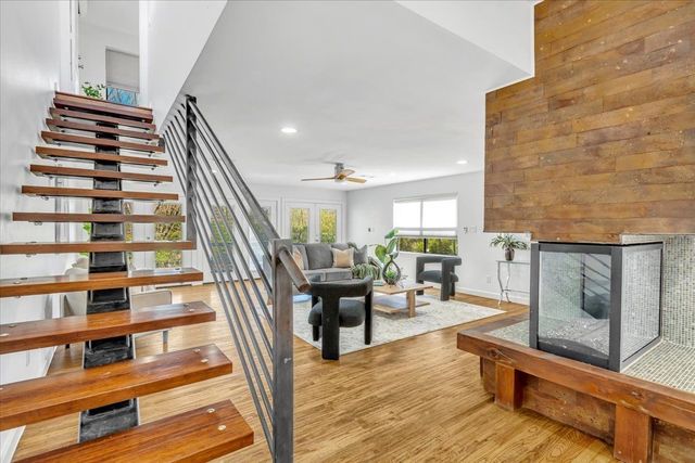 9918 Coldwater Circle, Dallas, TX 75228