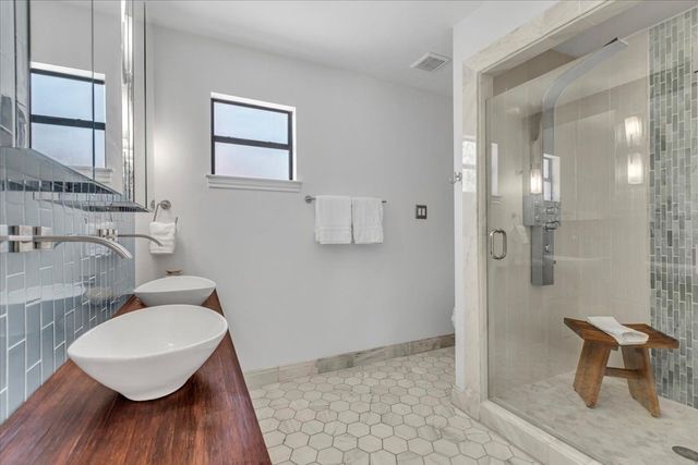 9918 Coldwater Circle, Dallas, TX 75228