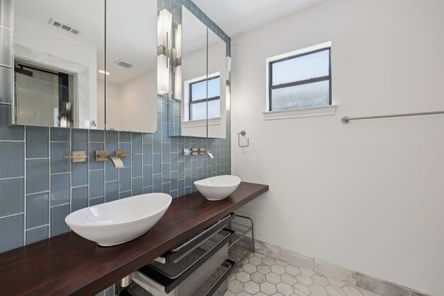 9918 Coldwater Circle, Dallas, TX 75228