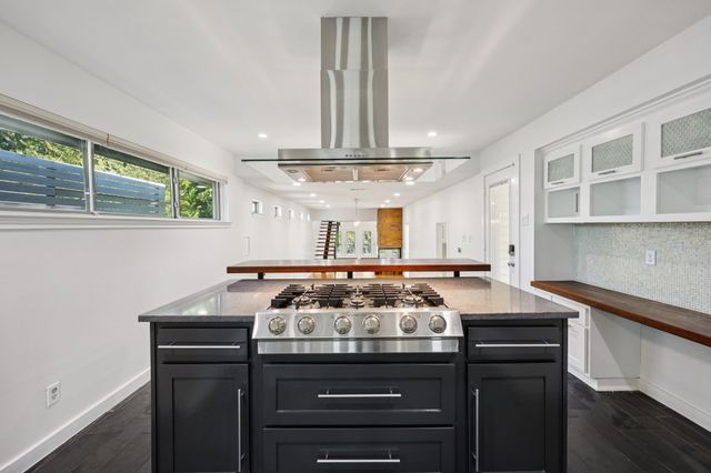 9918 Coldwater Circle, Dallas, TX 75228