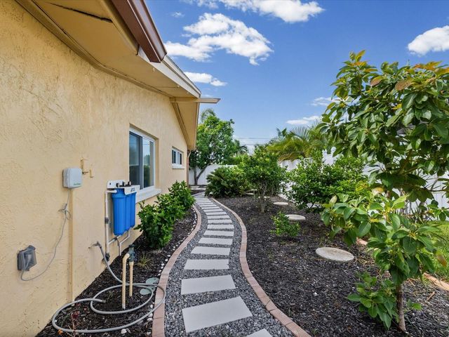 108 24TH STREET, Belleair Beach, FL 33786