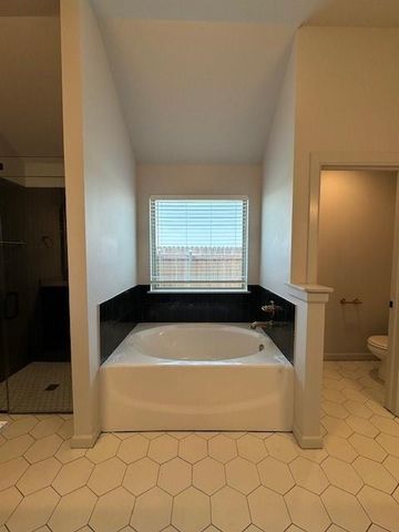 11213 NW 135th Street, Yukon, OK 73099