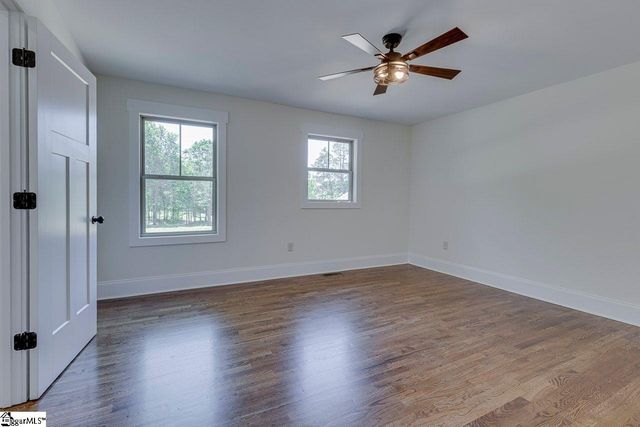 1041 Motlow School Road, Campobello, SC 29322