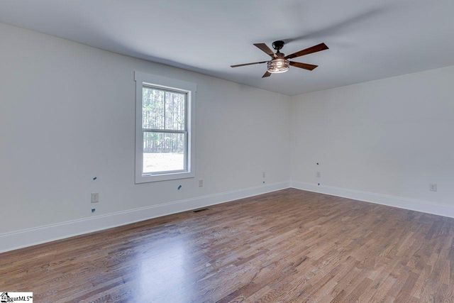 1041 Motlow School Road, Campobello, SC 29322