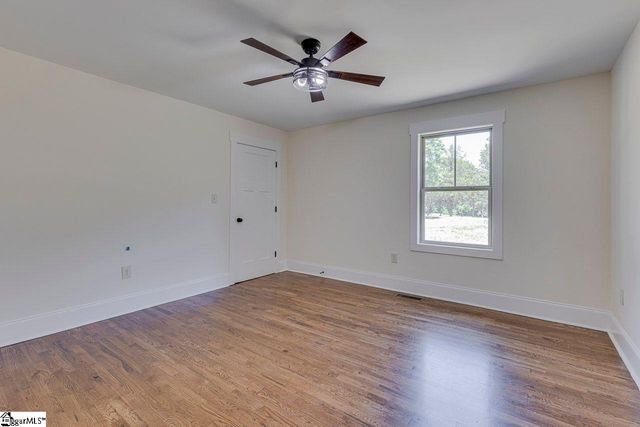 1041 Motlow School Road, Campobello, SC 29322