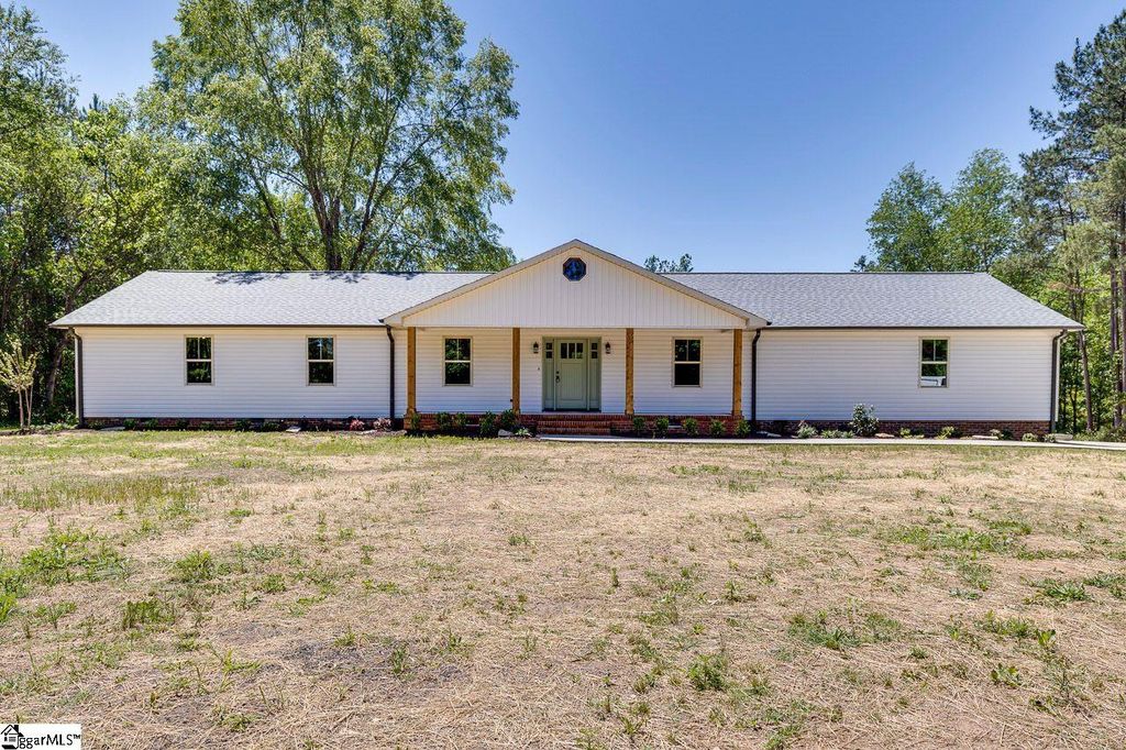 1041 Motlow School Road, Campobello, SC 29322