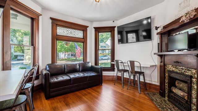 216 S Main Street, Granville, OH 43023