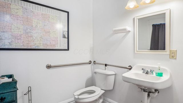 216 S Main Street, Granville, OH 43023