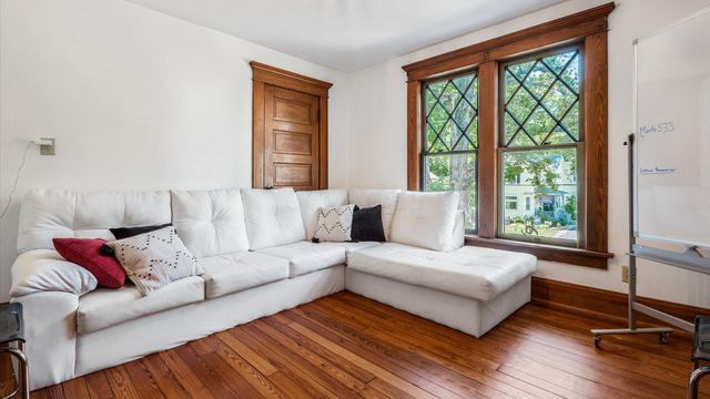 216 S Main Street, Granville, OH 43023