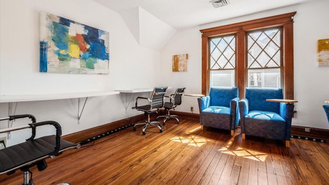 216 S Main Street, Granville, OH 43023